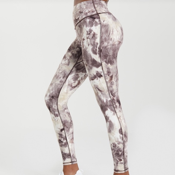 Gymshark elevate leggings brown dye - Picture 2 of 2